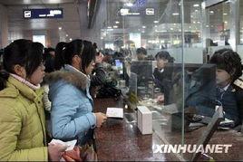 南京火车站挤死人视频,南京火车站踩踏事件惊心动魄瞬间